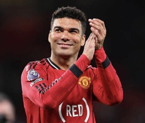 开云体育官网-内维尔：今晚梅努和卡塞米罗表现最好；卡里克已经完成了任务