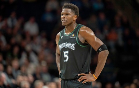 开云体育-森林狼客战独行侠 连续缺席6场的爱德华兹复出&amp;有出场时间限制