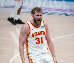 开云体育下载-兰代尔老鹰首秀26分，得分助攻平生涯最高&amp;amp;三分创生涯新高