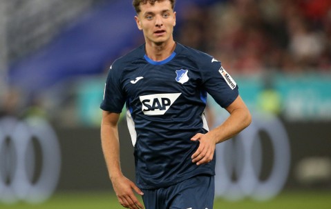 开云体育app-每体：巴萨关注霍芬海姆前锋阿斯拉尼，球员也优先考虑加盟巴萨